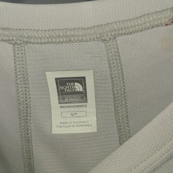 🌸 North Face Womens Long Sleeve Top Crew Neck Light Gray Size S - Picture 6 of 9